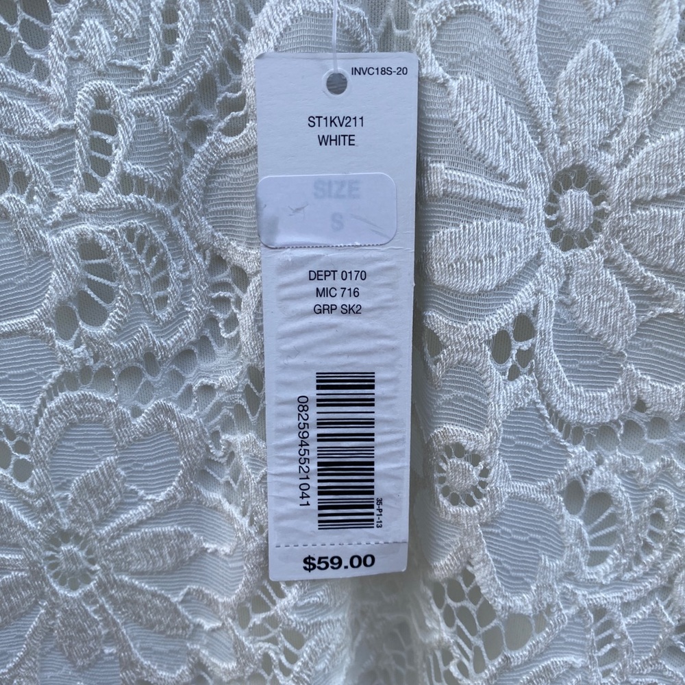Investments Lined  White Lace V Neck Tunic - Picture 9 of 9